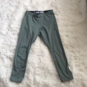 Nike Cropped Leggings